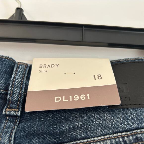 NWT DL1961 Boys Brady Slim Jeans – Size 18, Medium Wash, Stretch Denim, - Picture 3 of 10